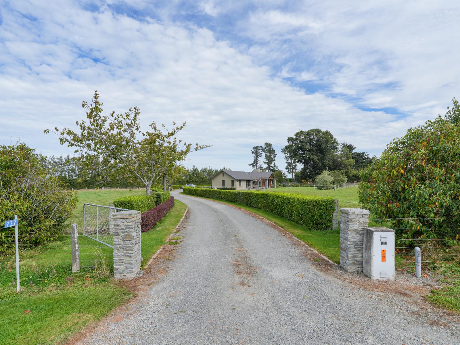 232 Crow Road, Thomsons Crossing