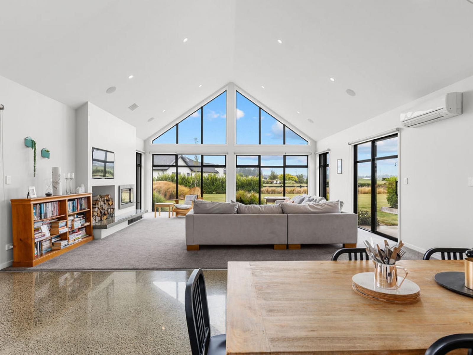 15 Lake View Terrace, Huntingdon