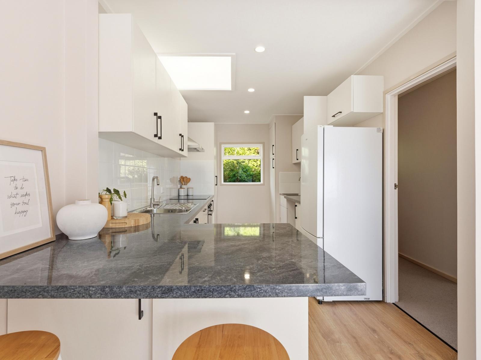 73A Great North Road, St Johns Hill