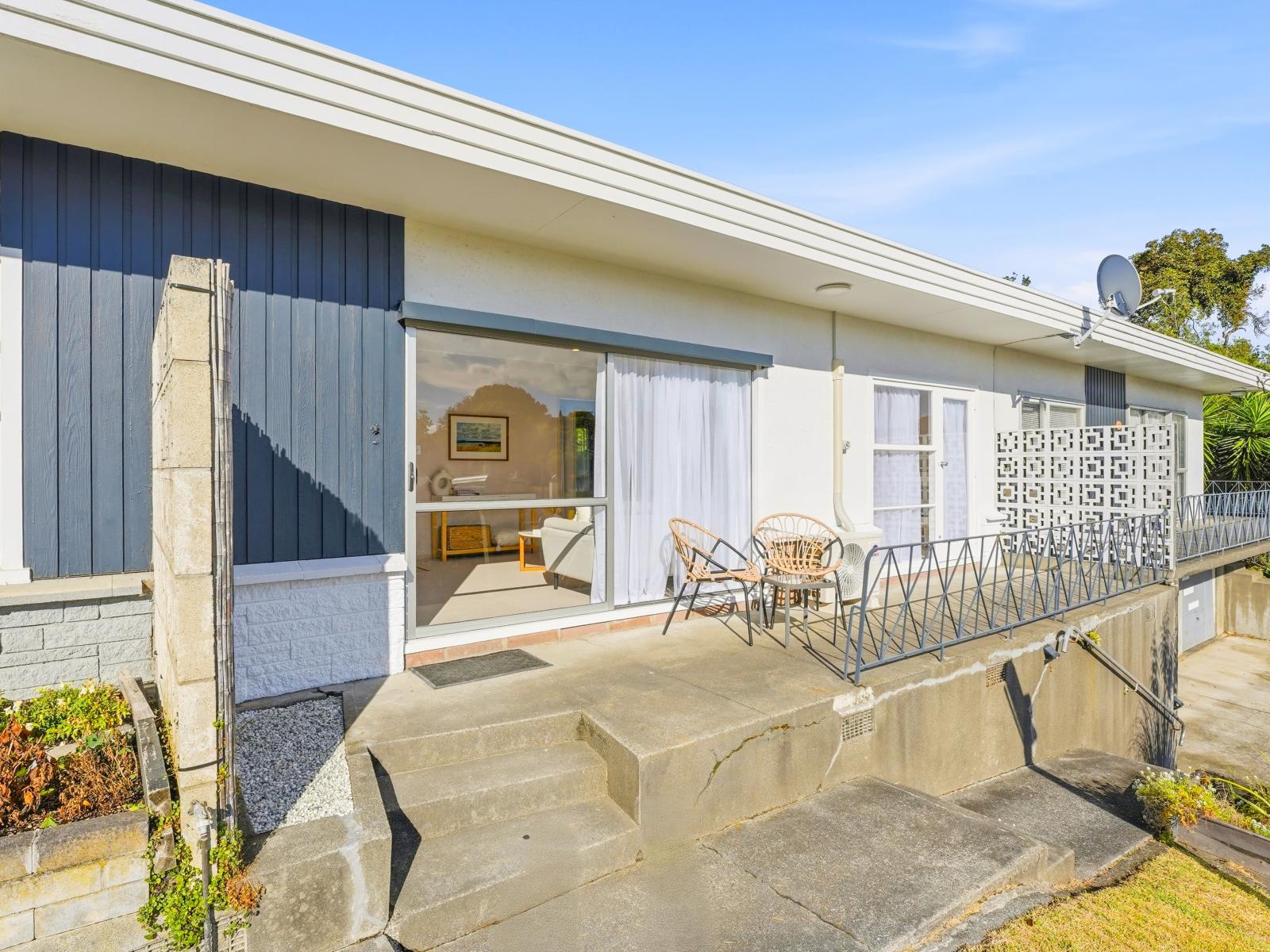 73A Great North Road, St Johns Hill