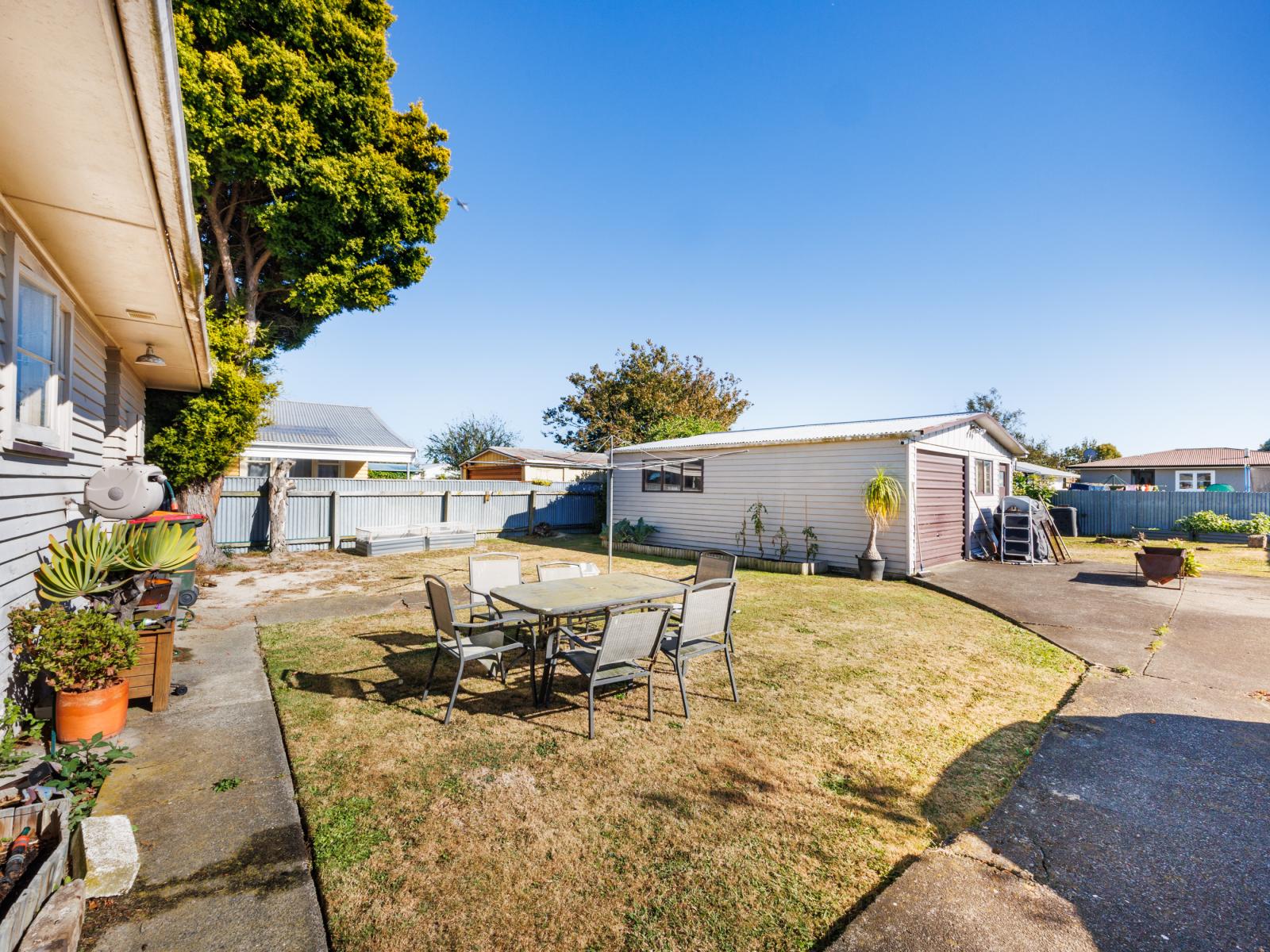 17 Sefton Avenue, Highbury