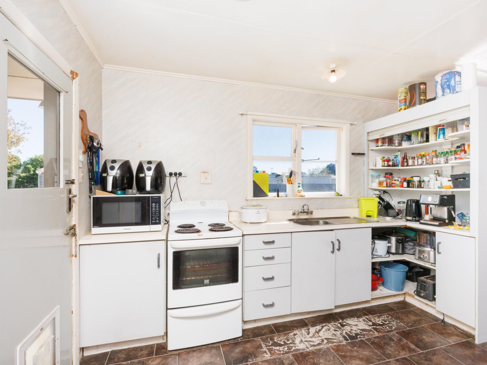 17 Sefton Avenue, Highbury