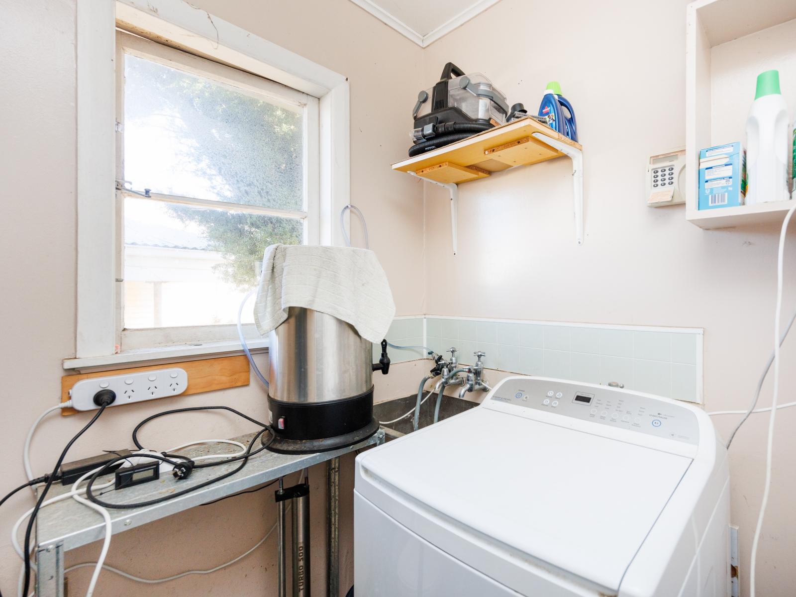 17 Sefton Avenue, Highbury