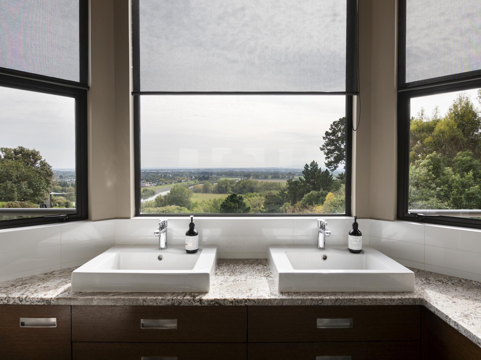 70 Waicola Drive, Fitzherbert