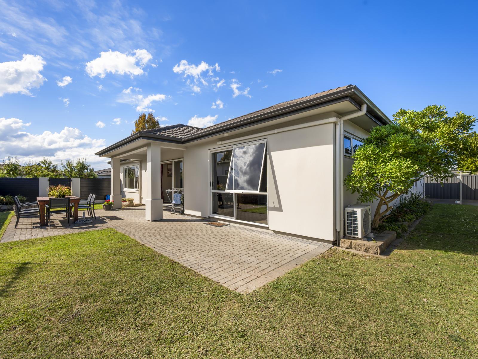 14 Palliser Place, Poraiti