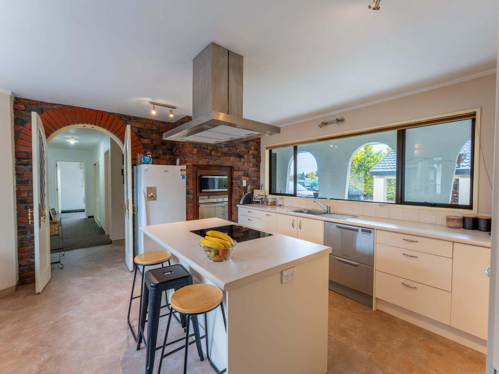 33 Lynch Road, Levels