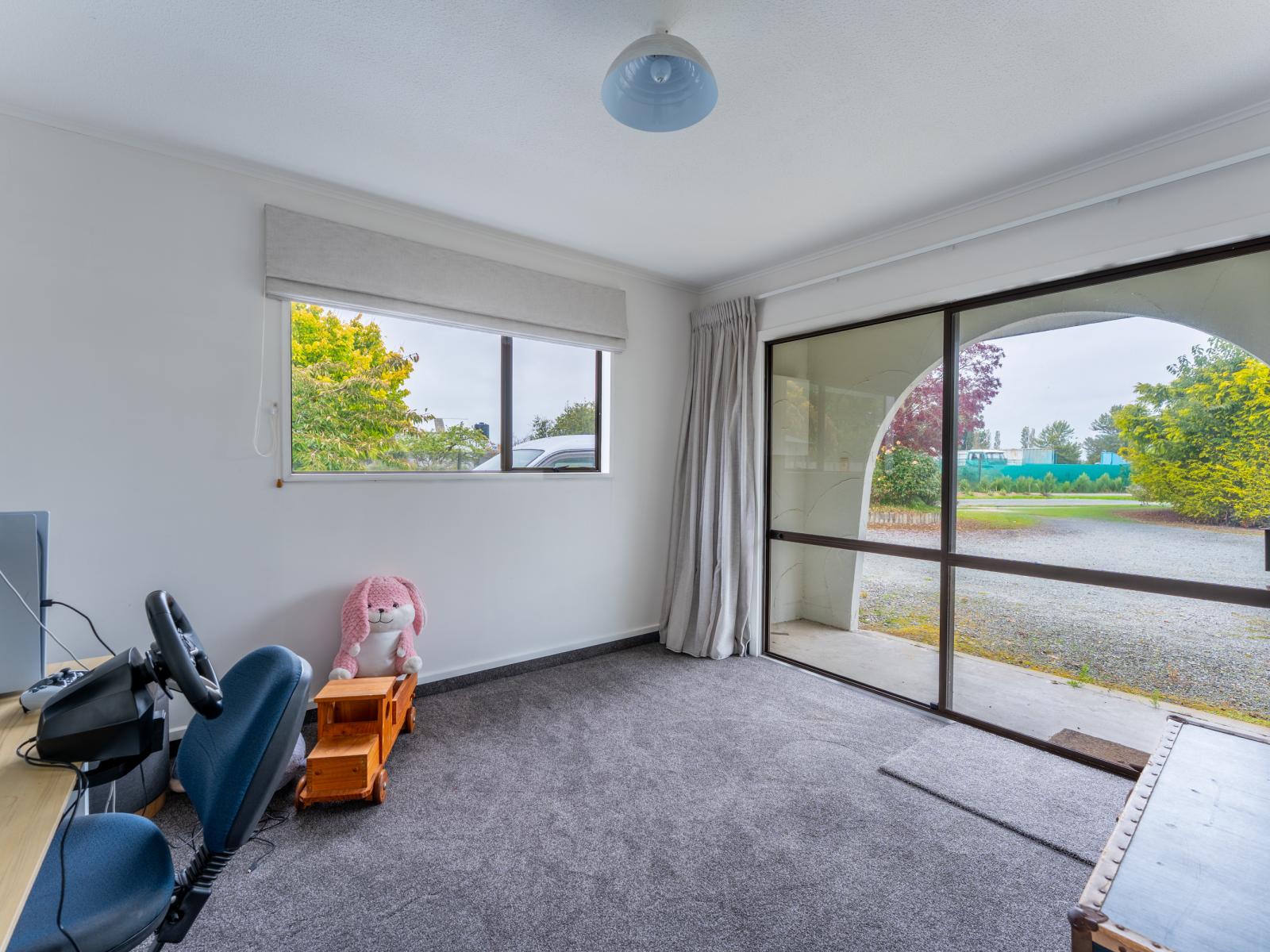 33 Lynch Road, Levels