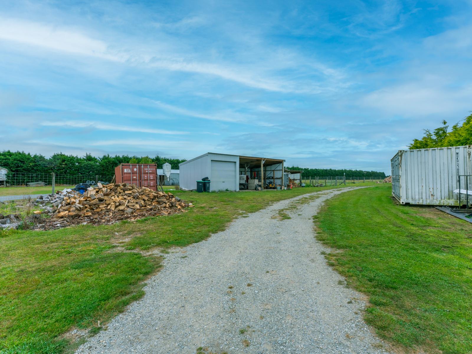 33 Lynch Road, Levels