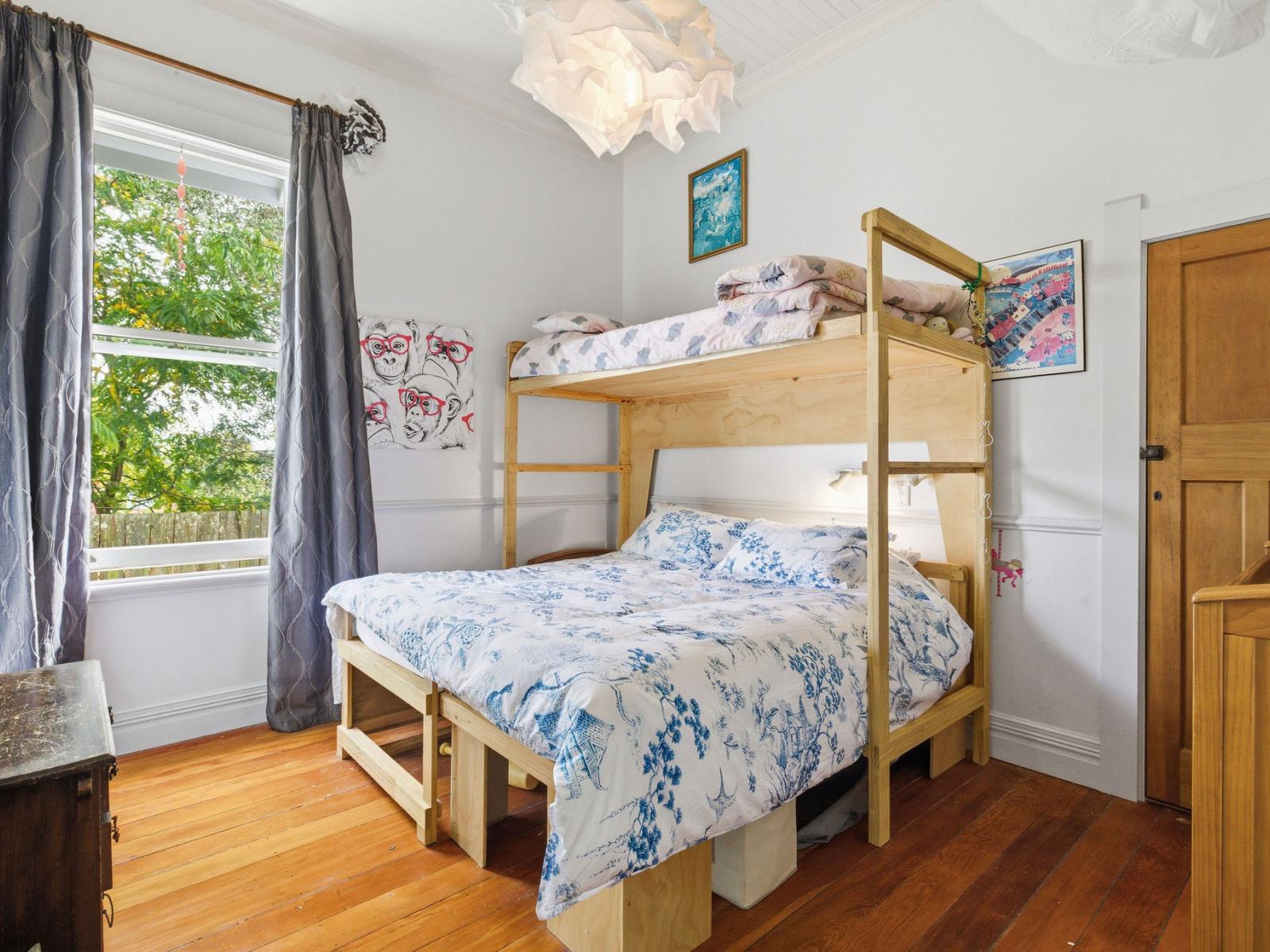 99 Smithfield Road, Tawhero