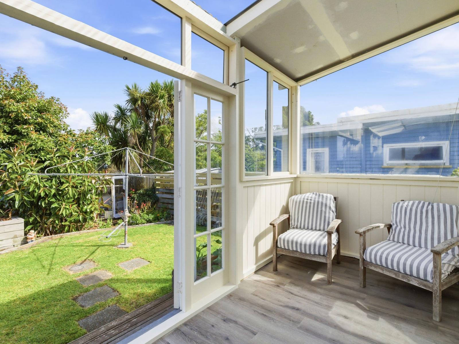 99 Smithfield Road, Tawhero