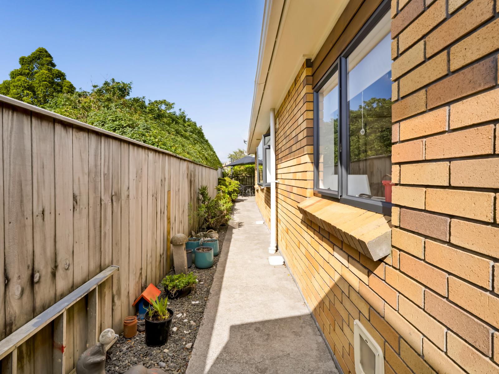 35a Tukapa Street, Westown