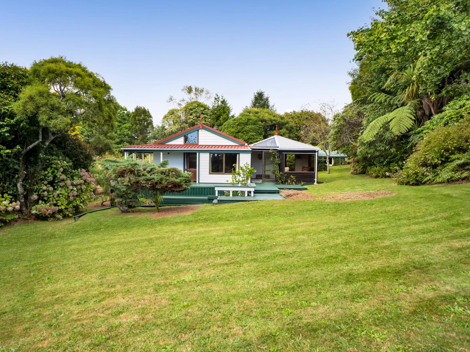 65 Veale Road, New Plymouth