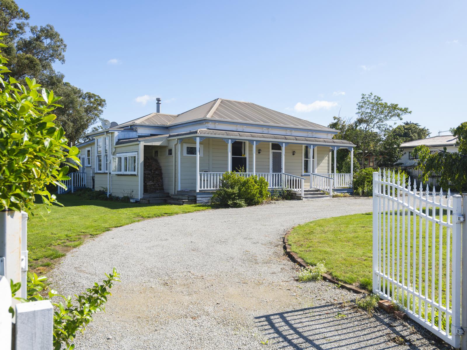 12 Pine Street, Mangapapa