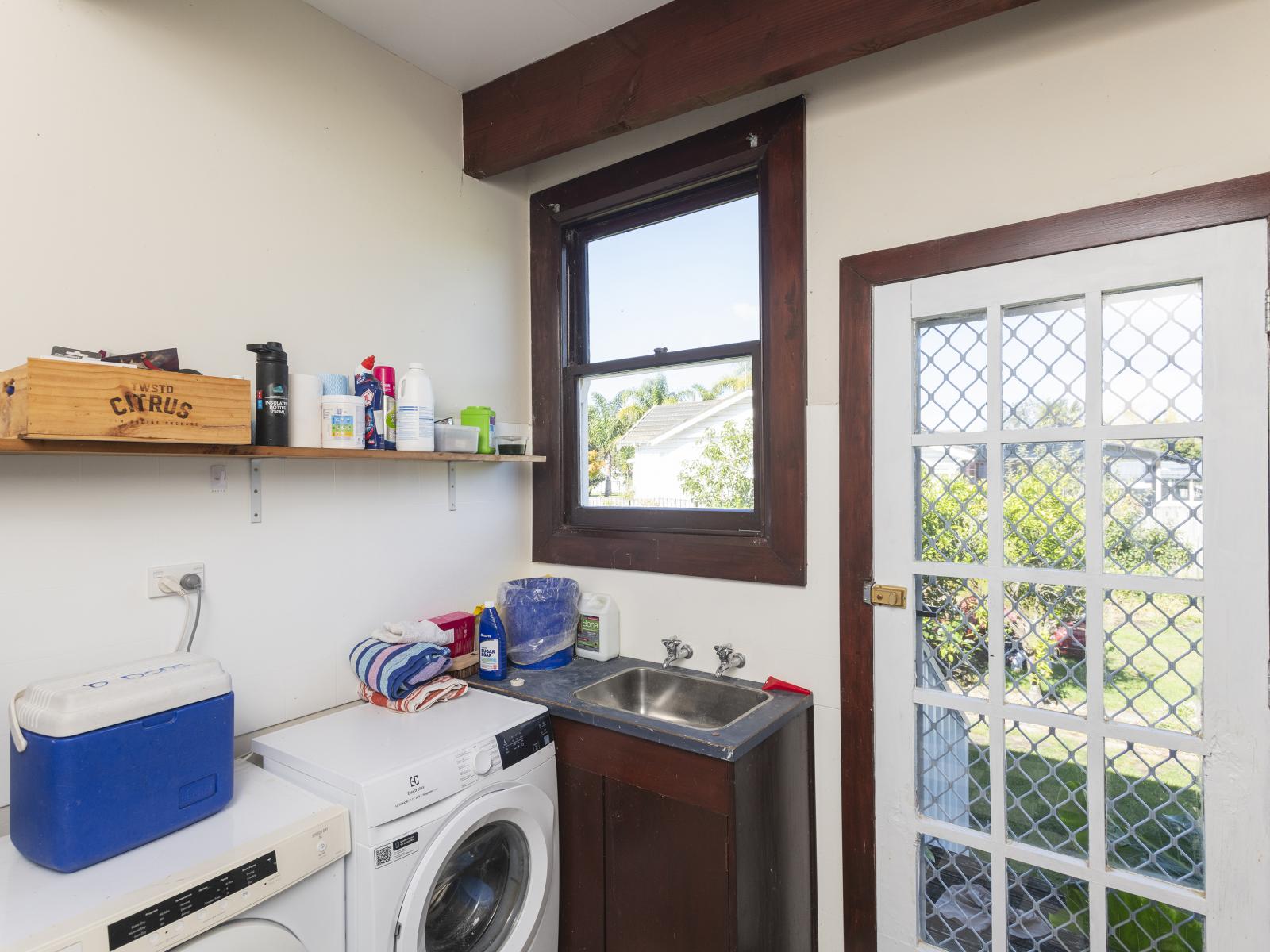 12 Pine Street, Mangapapa