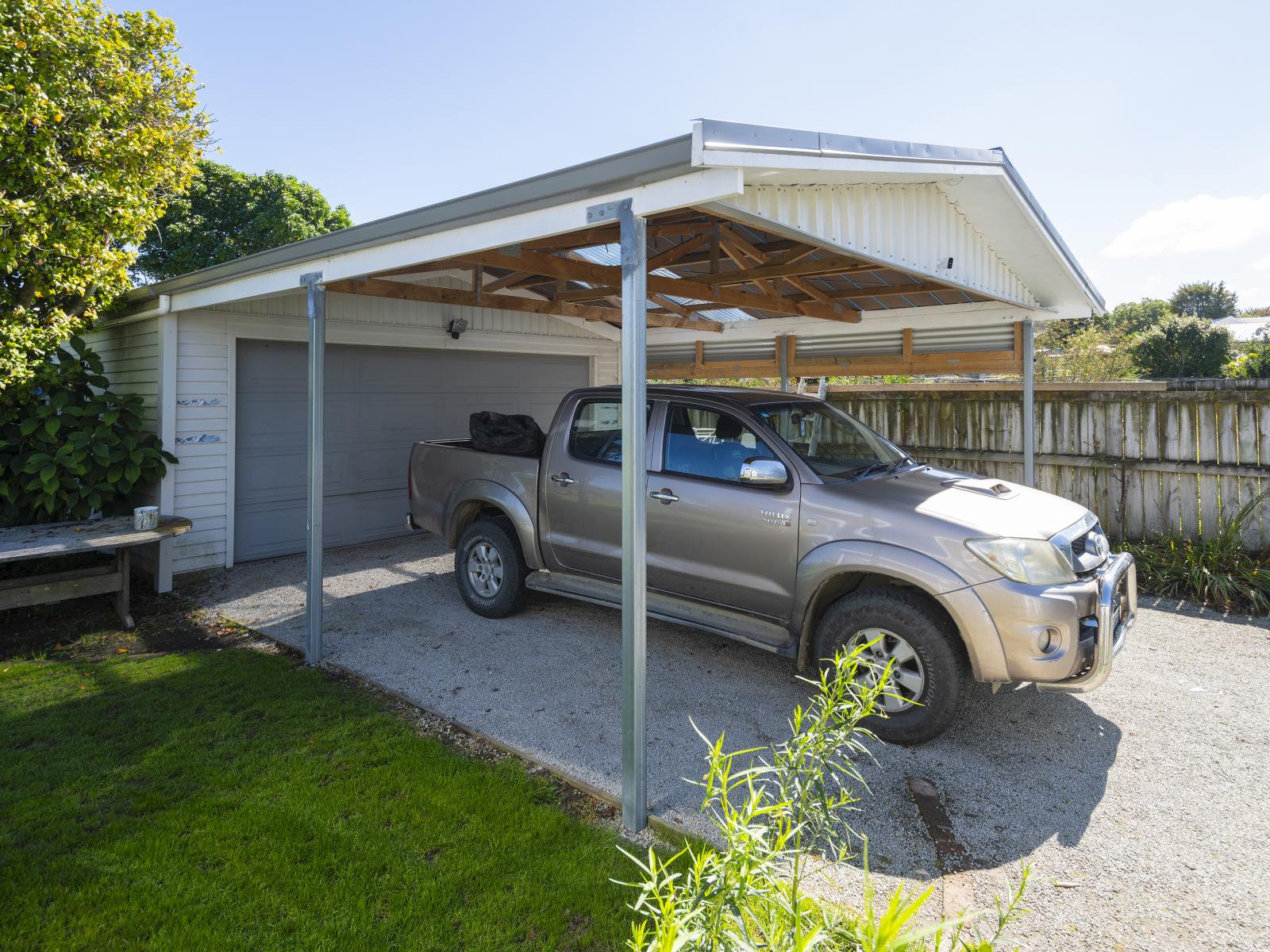 12 Pine Street, Mangapapa