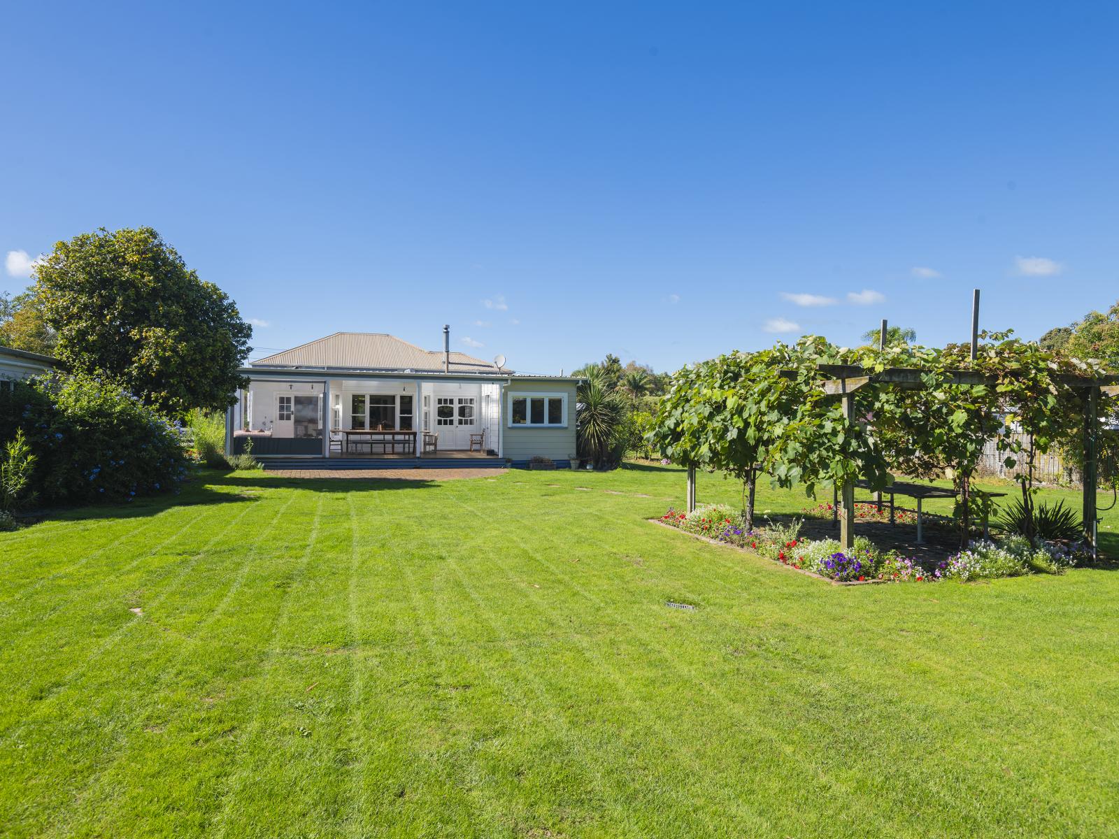 12 Pine Street, Mangapapa