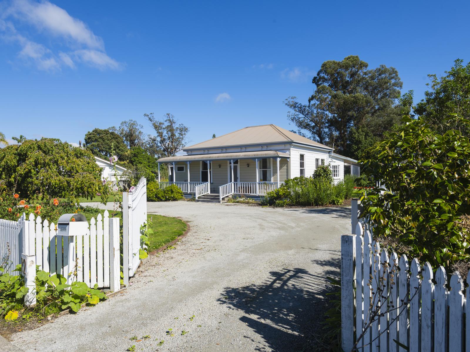 12 Pine Street, Mangapapa