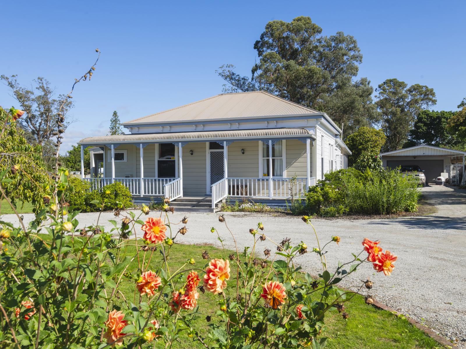 12 Pine Street, Mangapapa