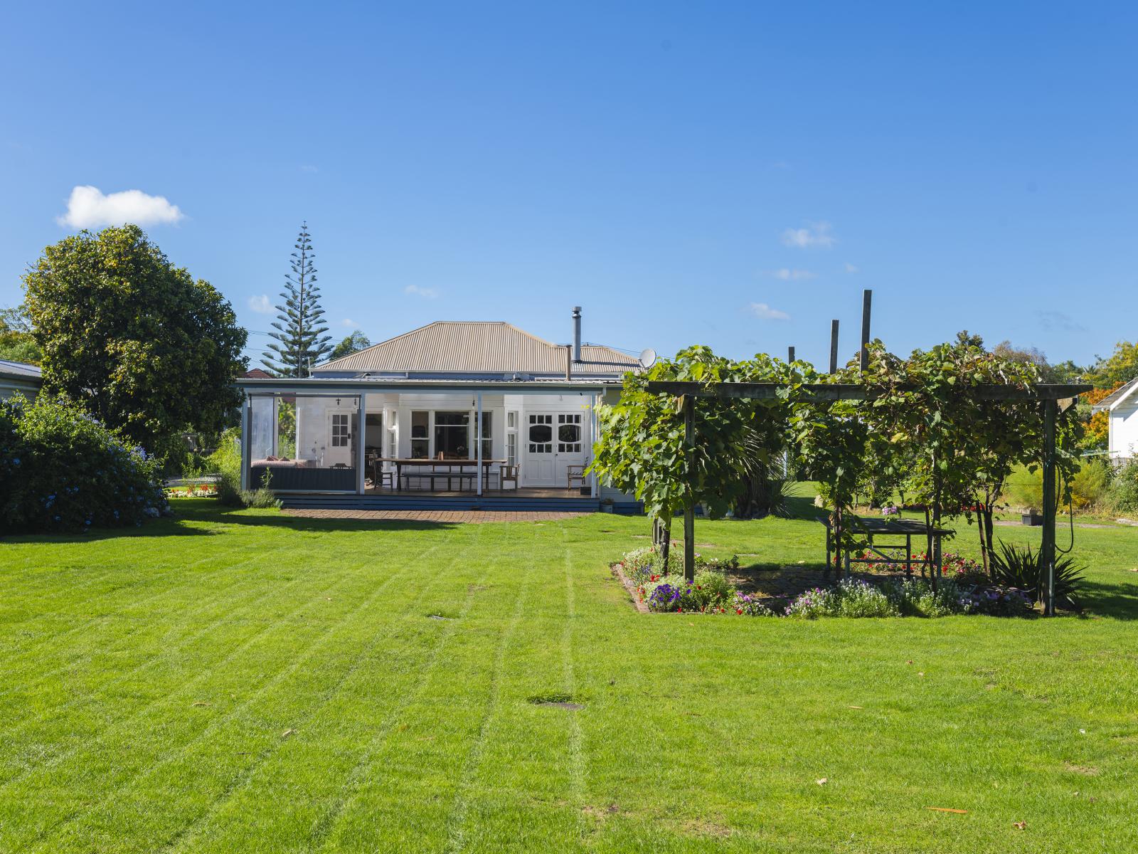 12 Pine Street, Mangapapa