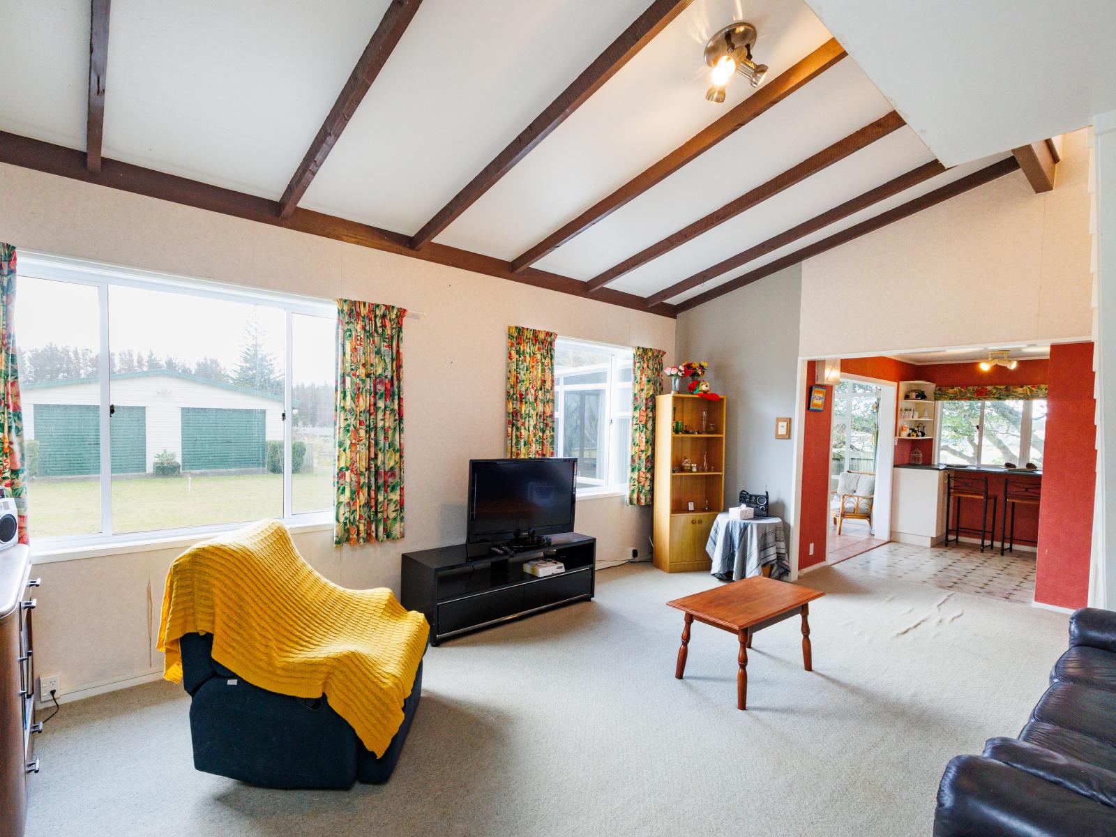 111 Koputara Road, Himatangi Beach