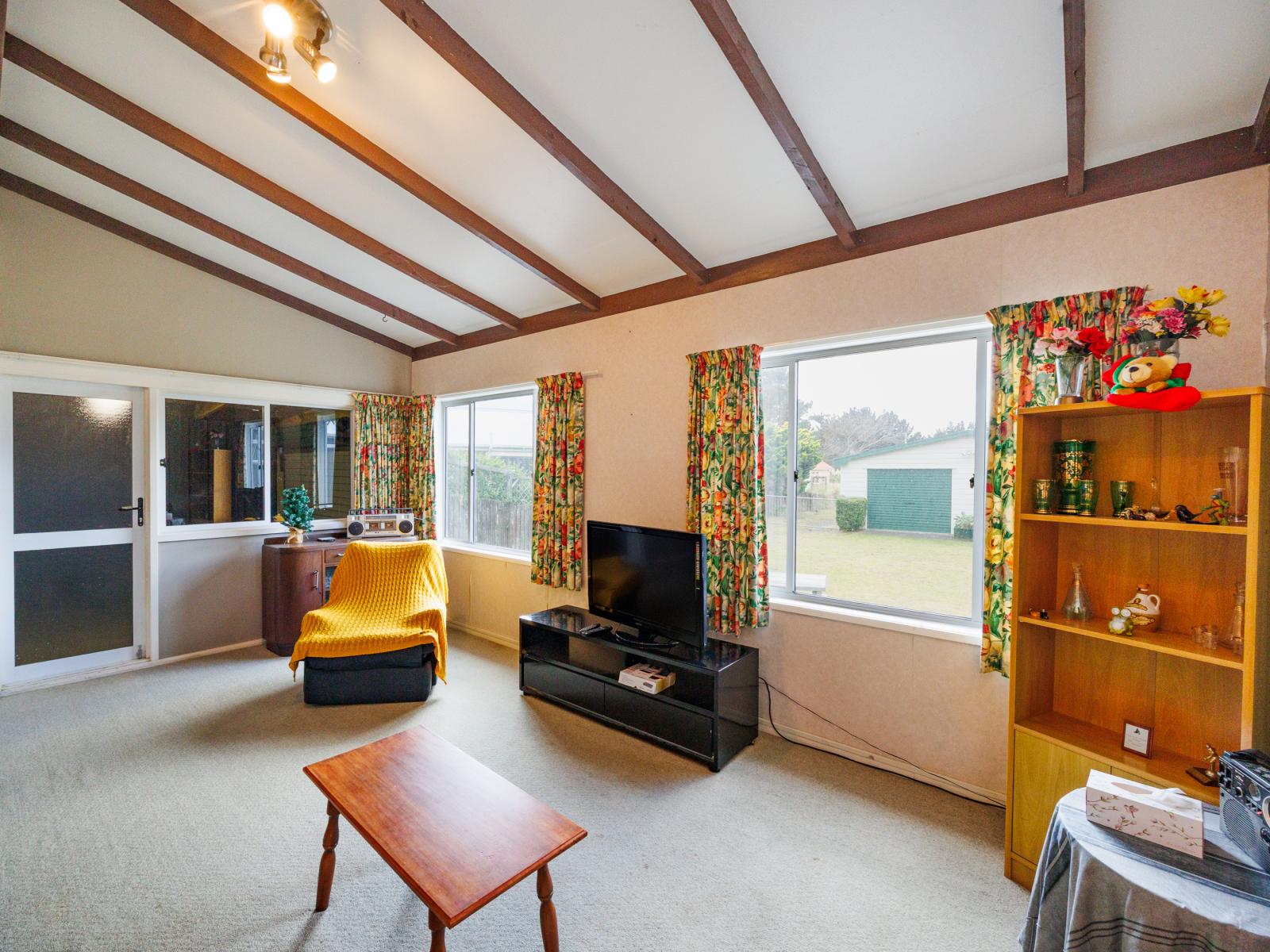 111 Koputara Road, Himatangi Beach