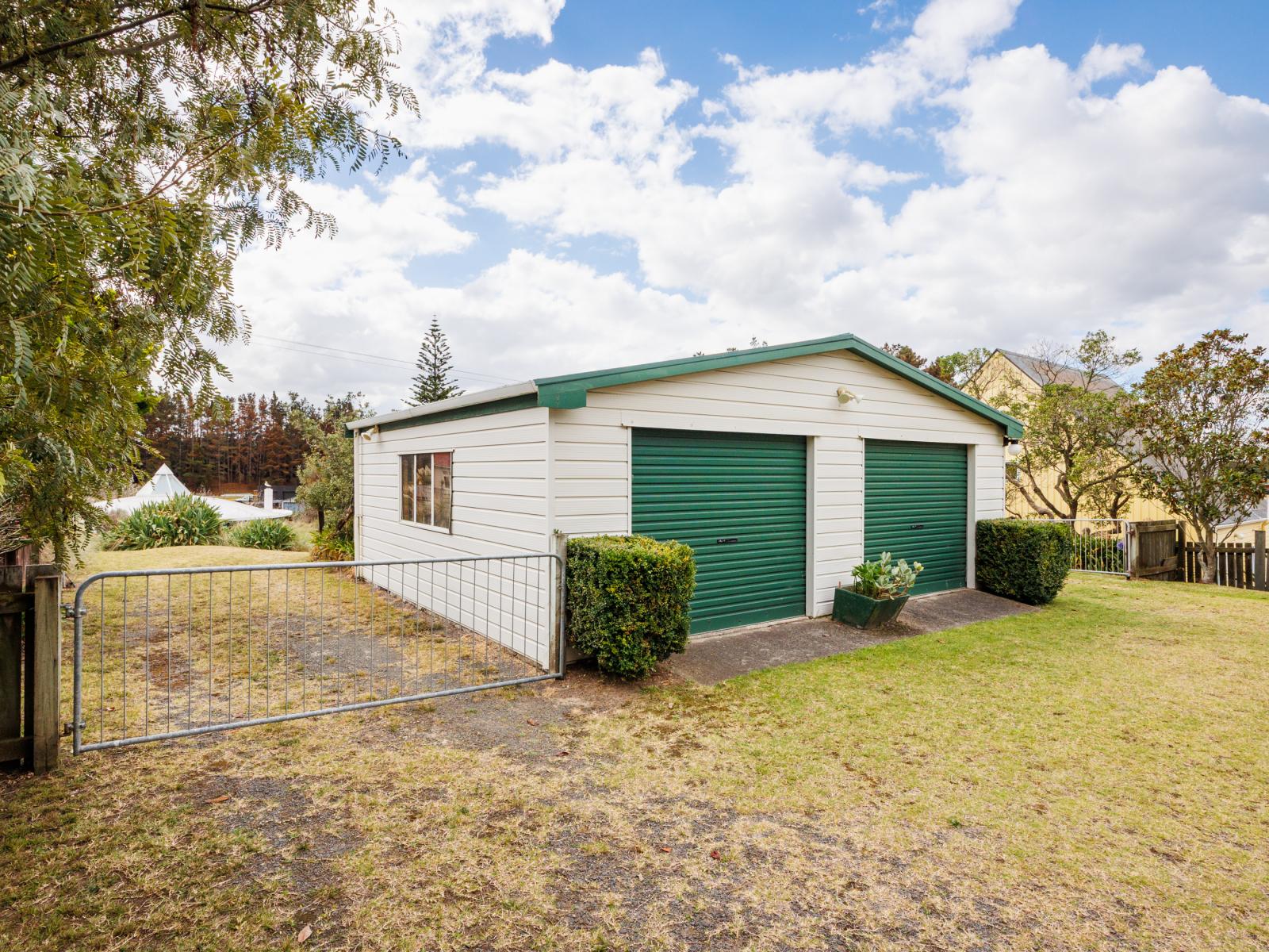 111 Koputara Road, Himatangi Beach
