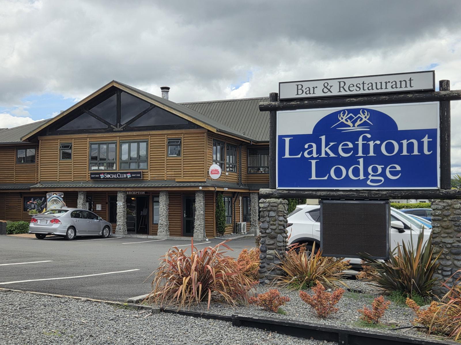 100 Lake Terrace, Taupo