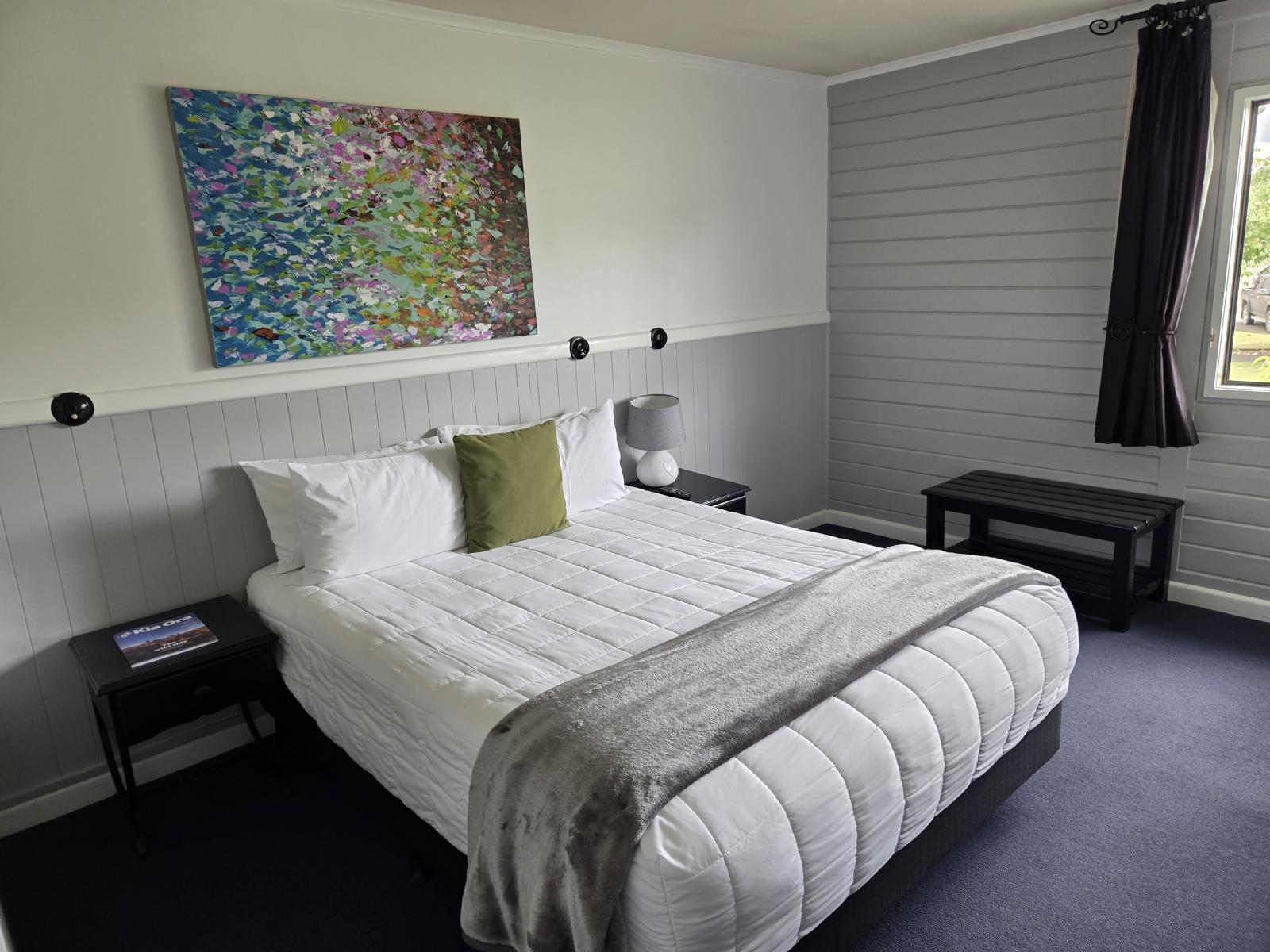 100 Lake Terrace, Taupo