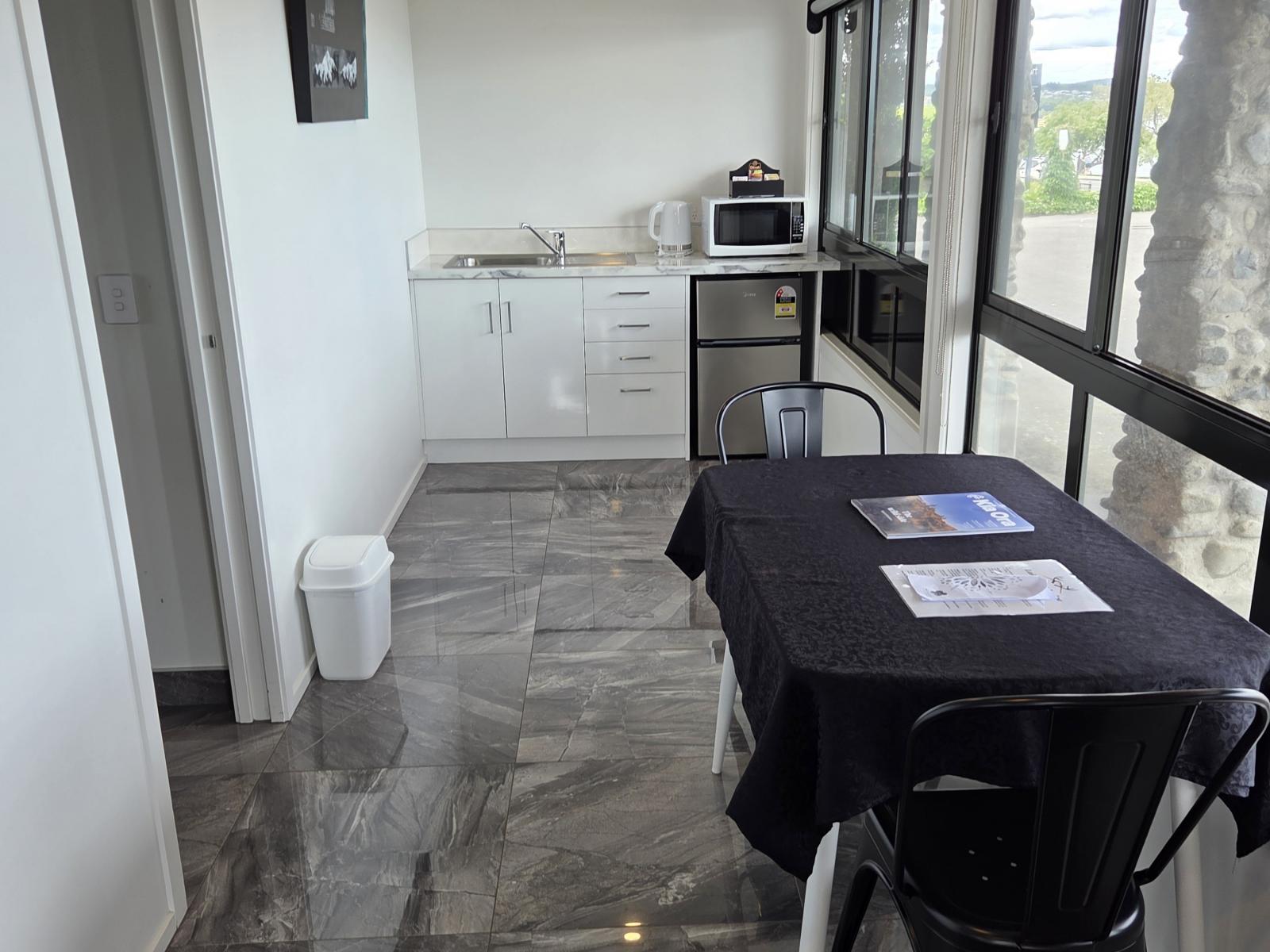 100 Lake Terrace, Taupo