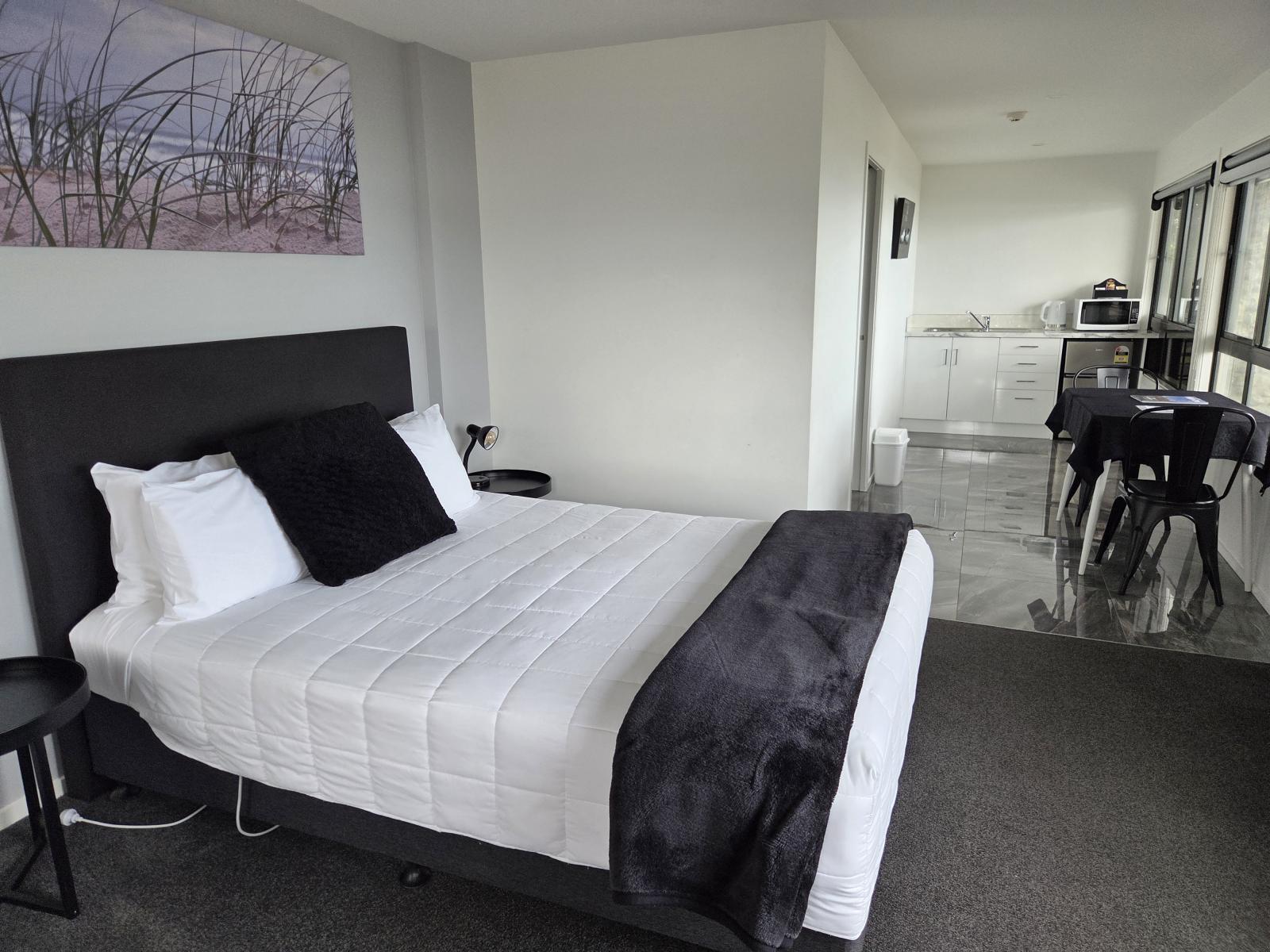 100 Lake Terrace, Taupo