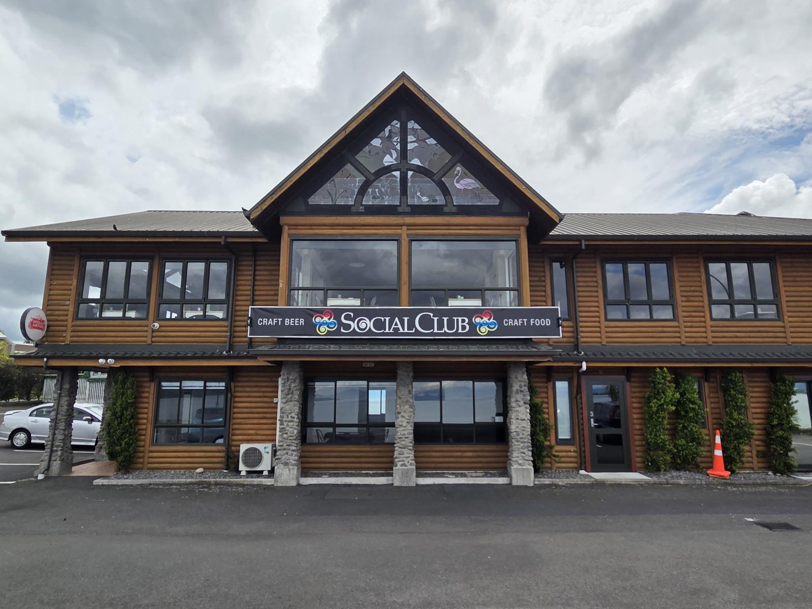 100 Lake Terrace, Taupo