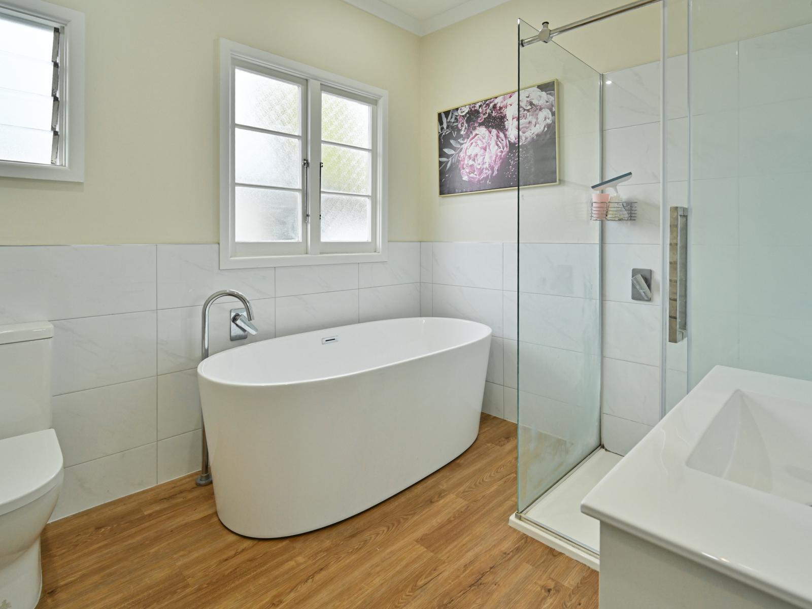 807 Tawa Street, Mahora