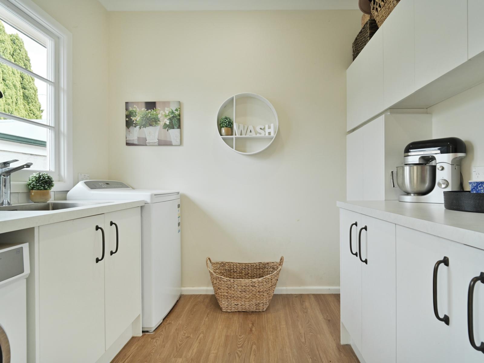 807 Tawa Street, Mahora