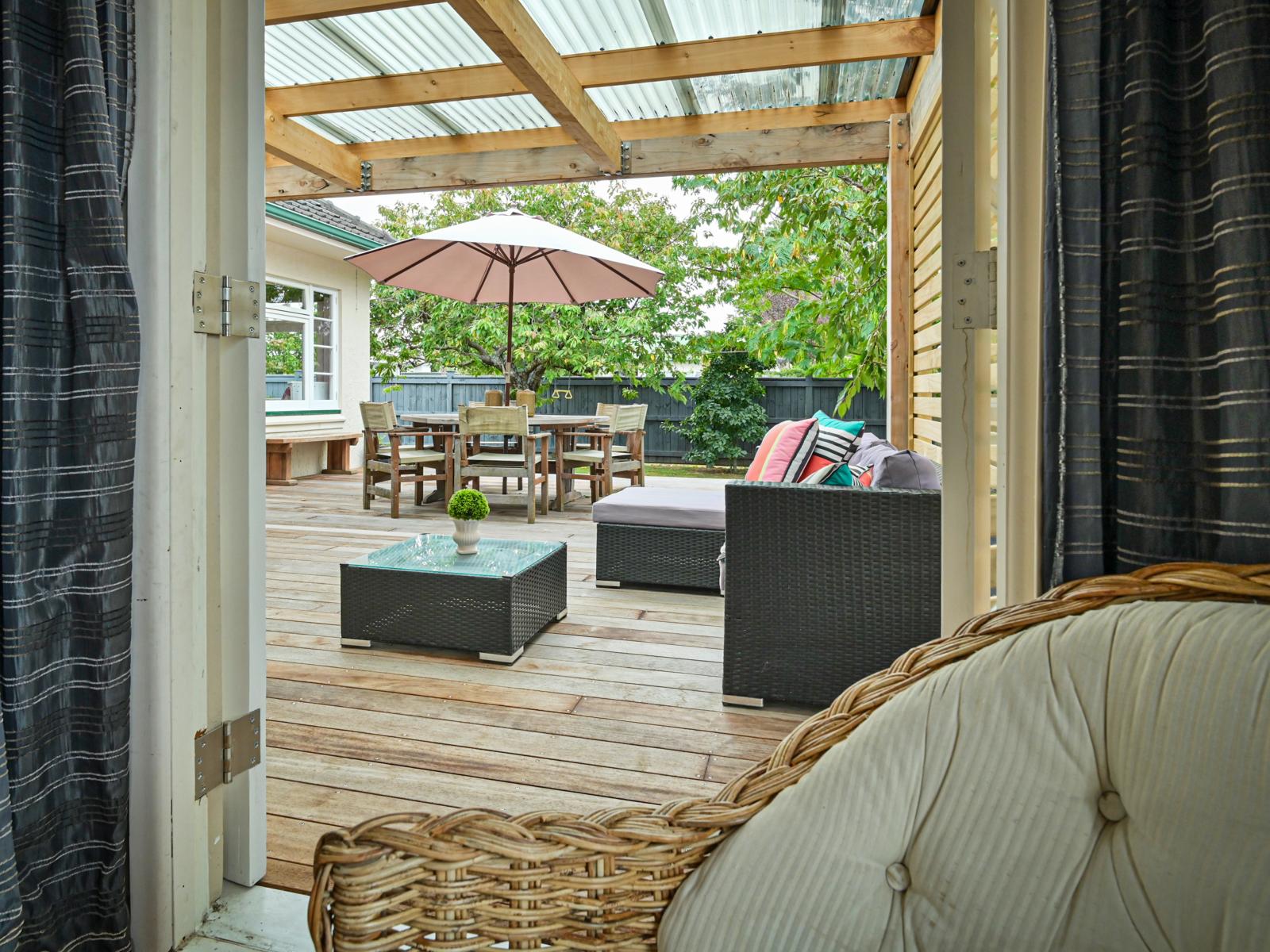 807 Tawa Street, Mahora