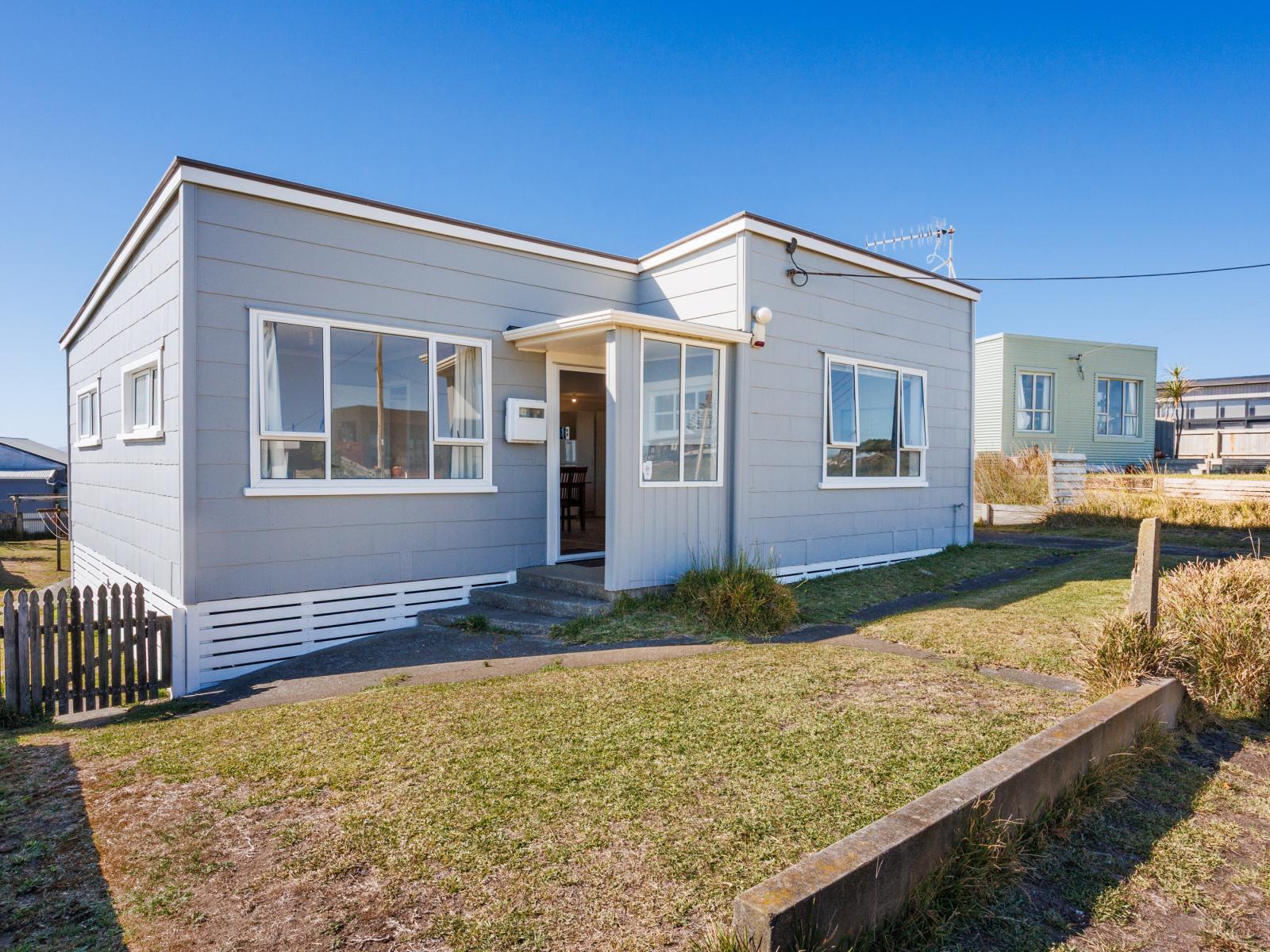 13 Nelson Street, Foxton Beach