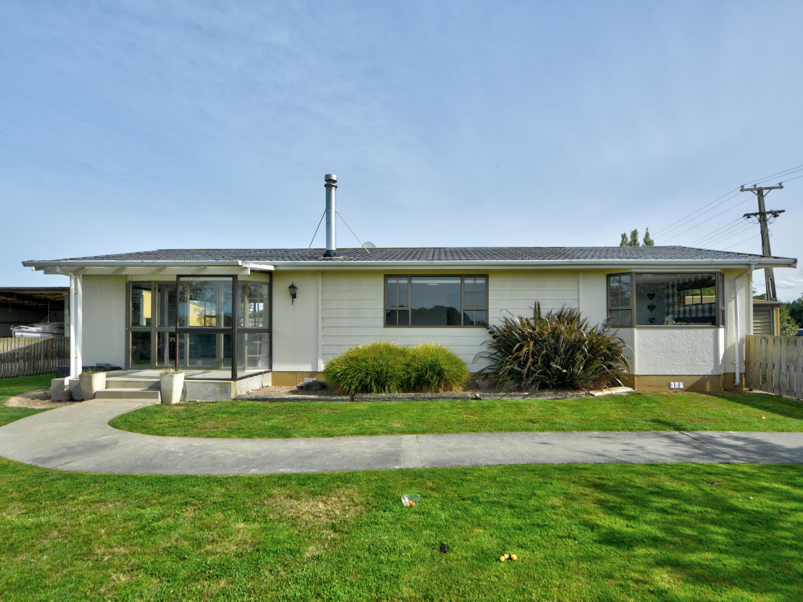 40A Racecourse Road, Charlton