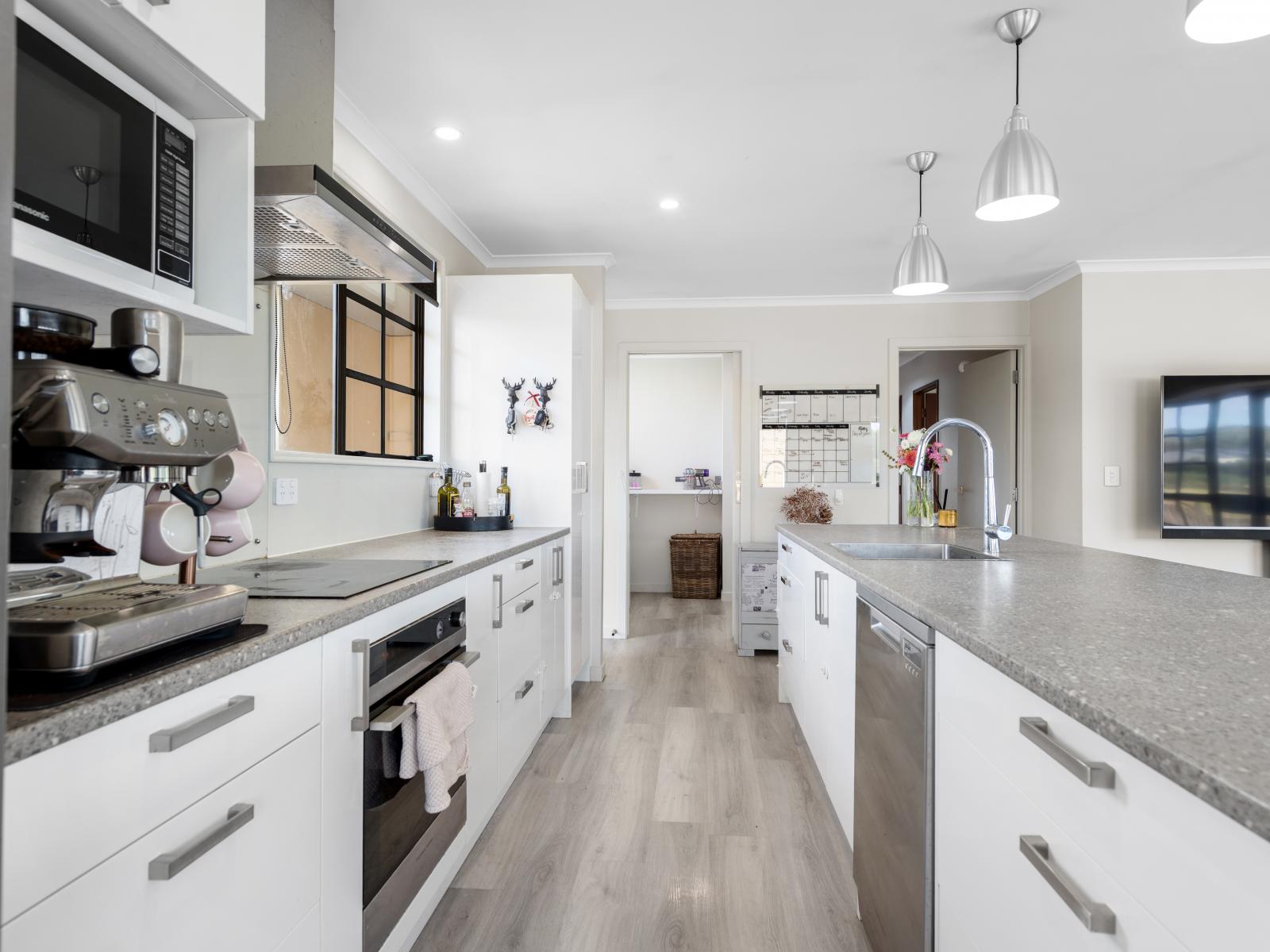 40A Racecourse Road, Charlton