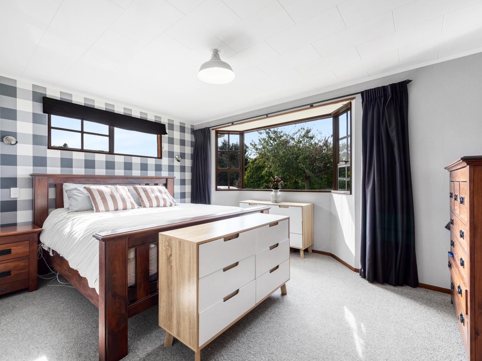 40A Racecourse Road, Charlton