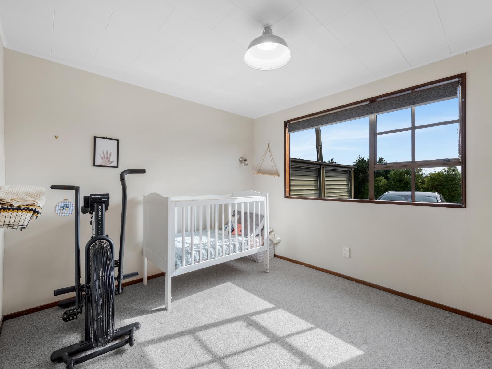 40A Racecourse Road, Charlton