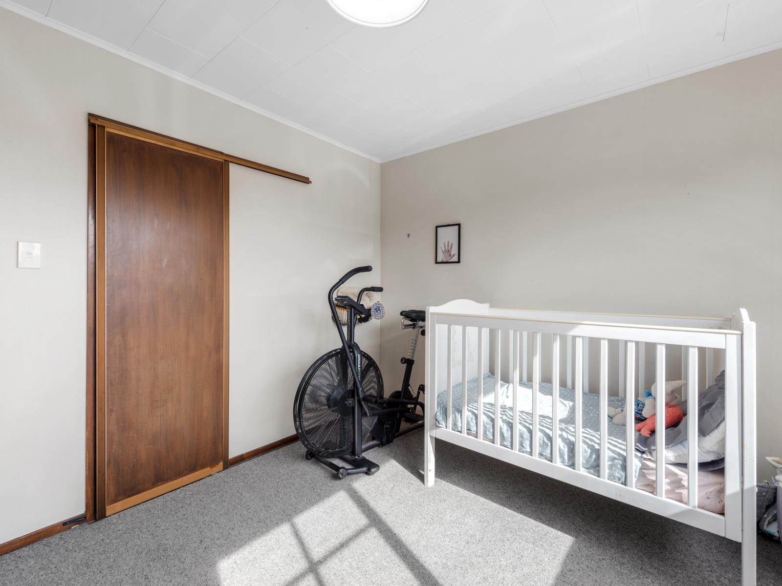 40A Racecourse Road, Charlton
