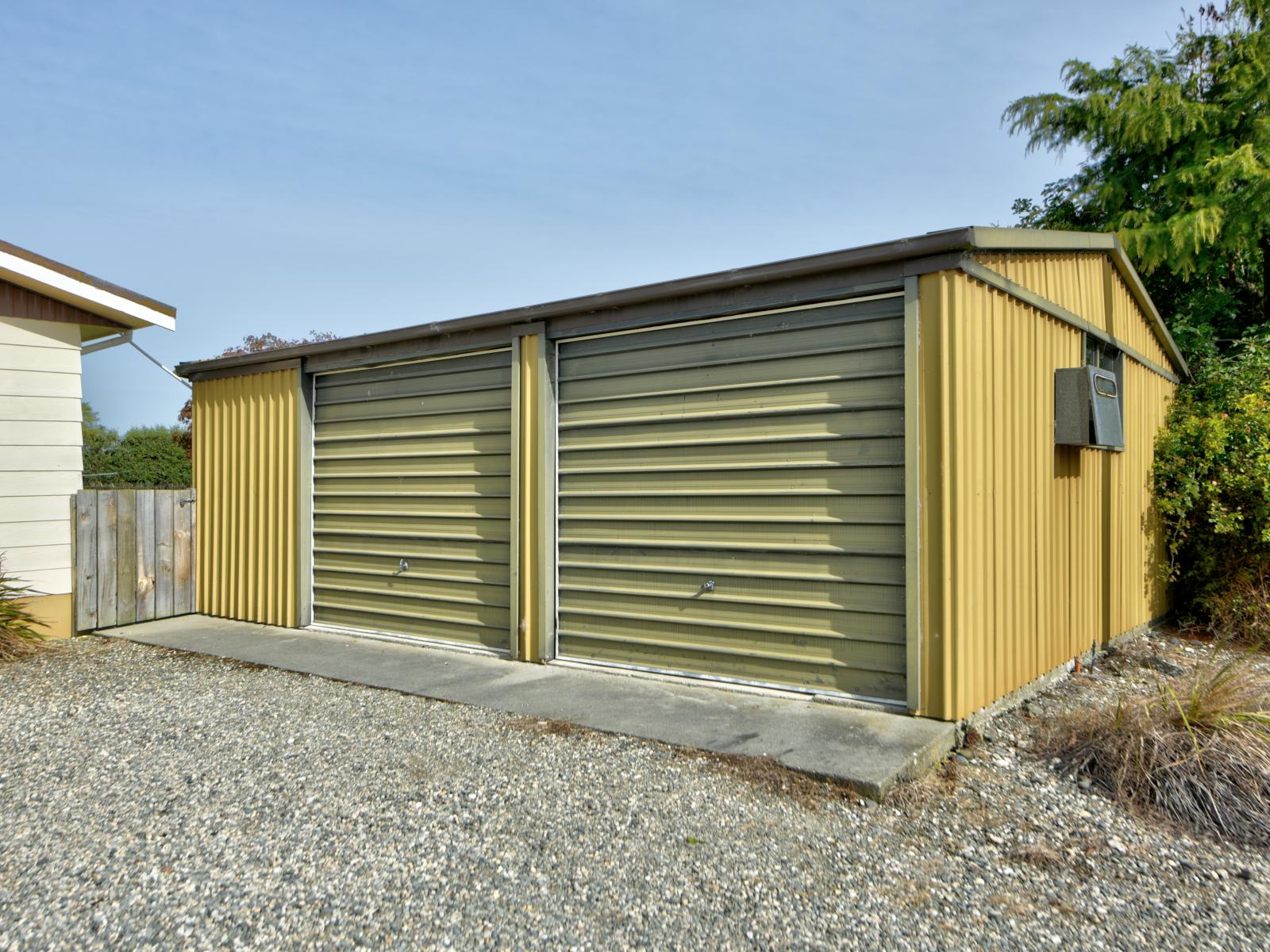 40A Racecourse Road, Charlton