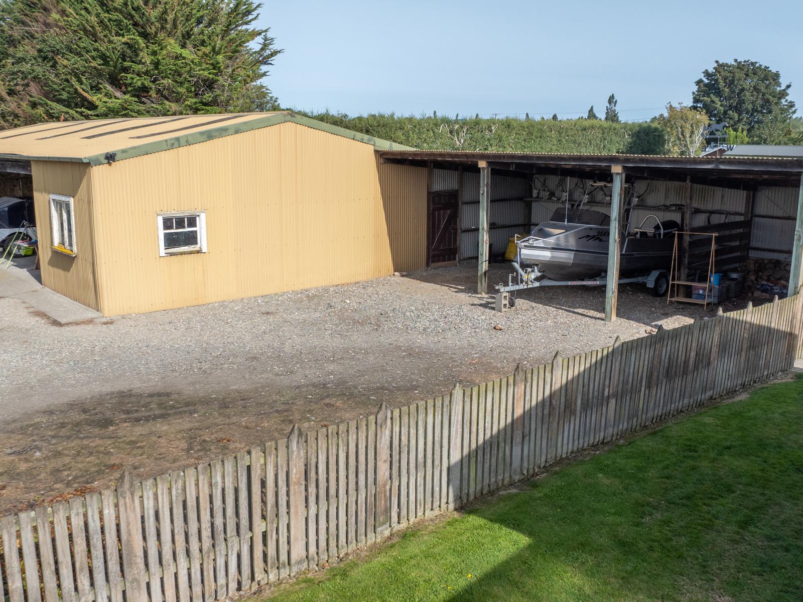 40A Racecourse Road, Charlton