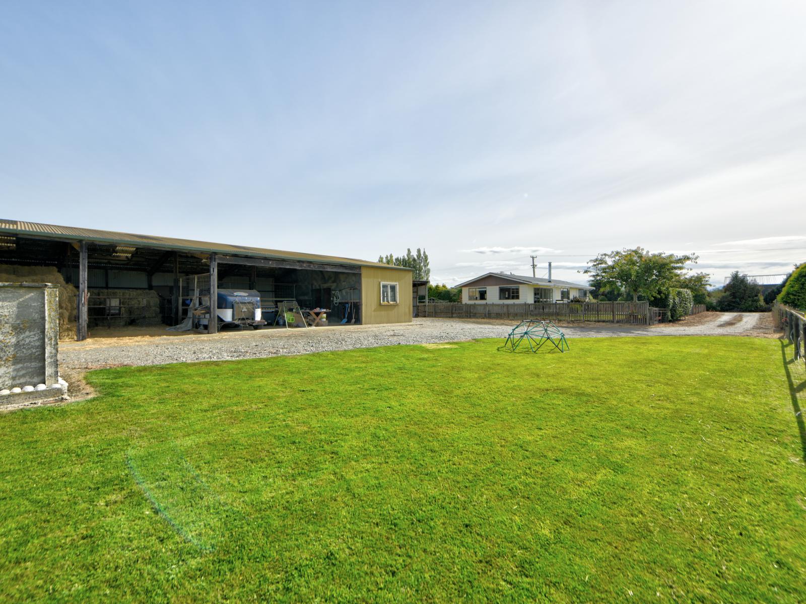 40A Racecourse Road, Charlton