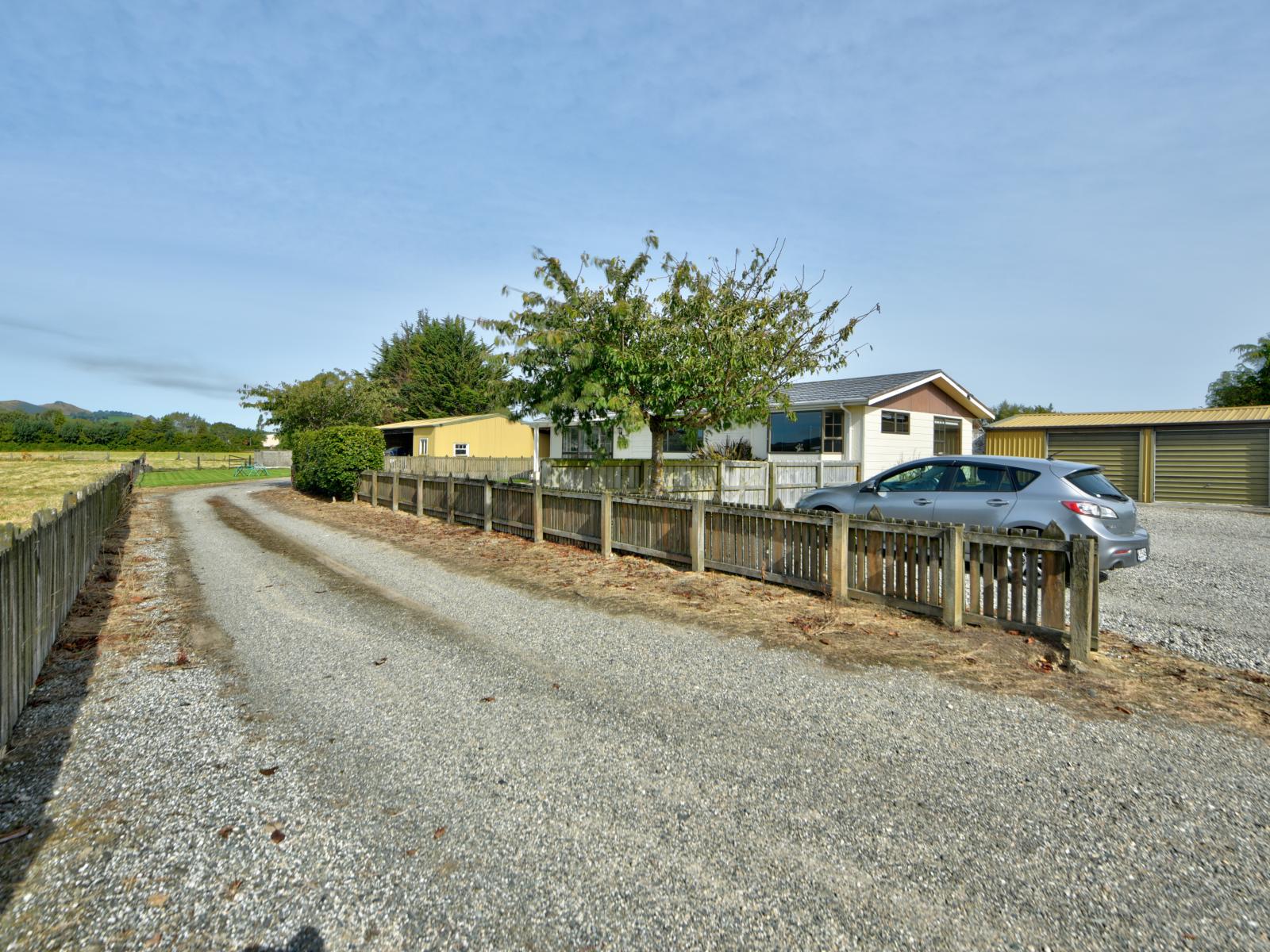 40A Racecourse Road, Charlton