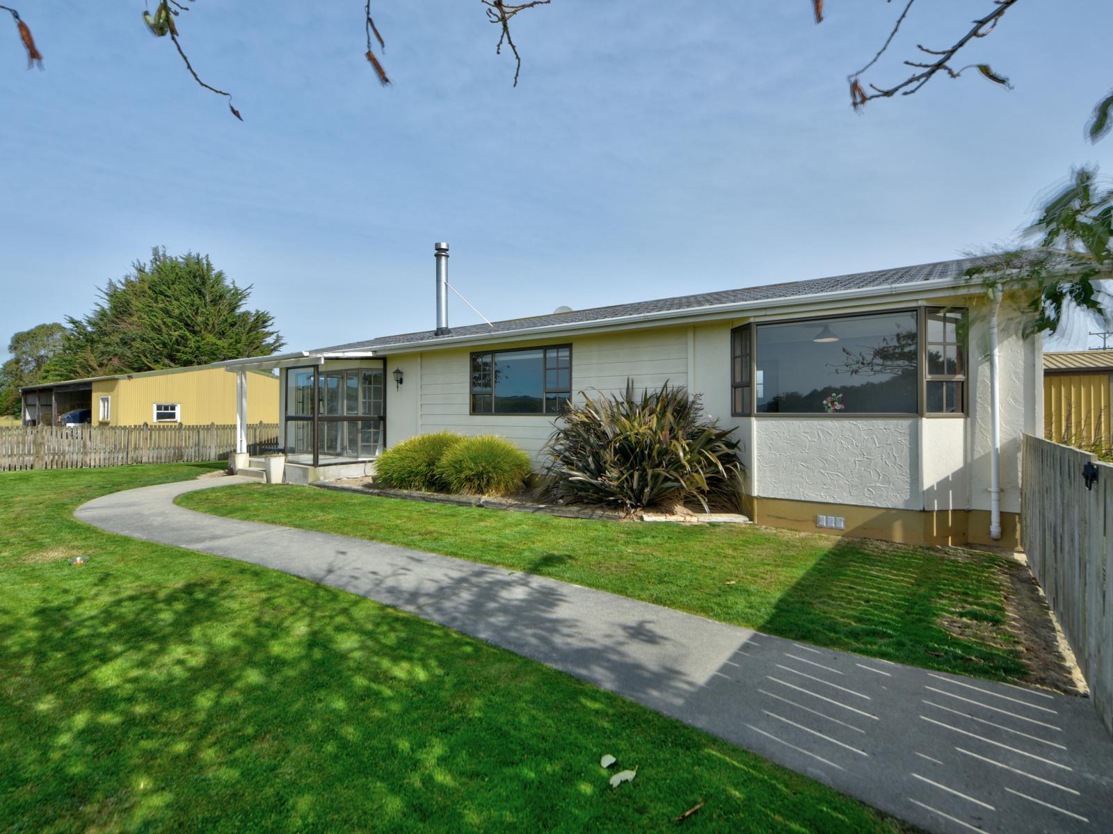 40A Racecourse Road, Charlton