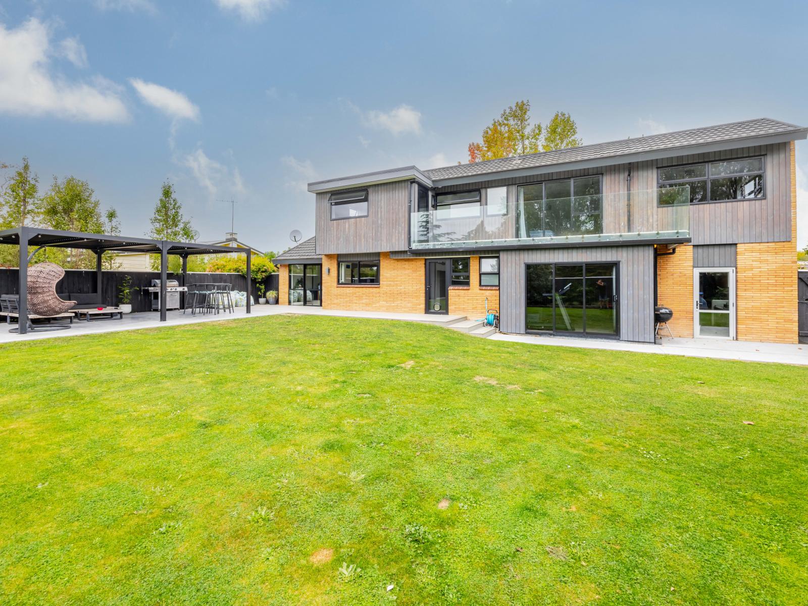 19 Francis Drake Street, Waipukurau