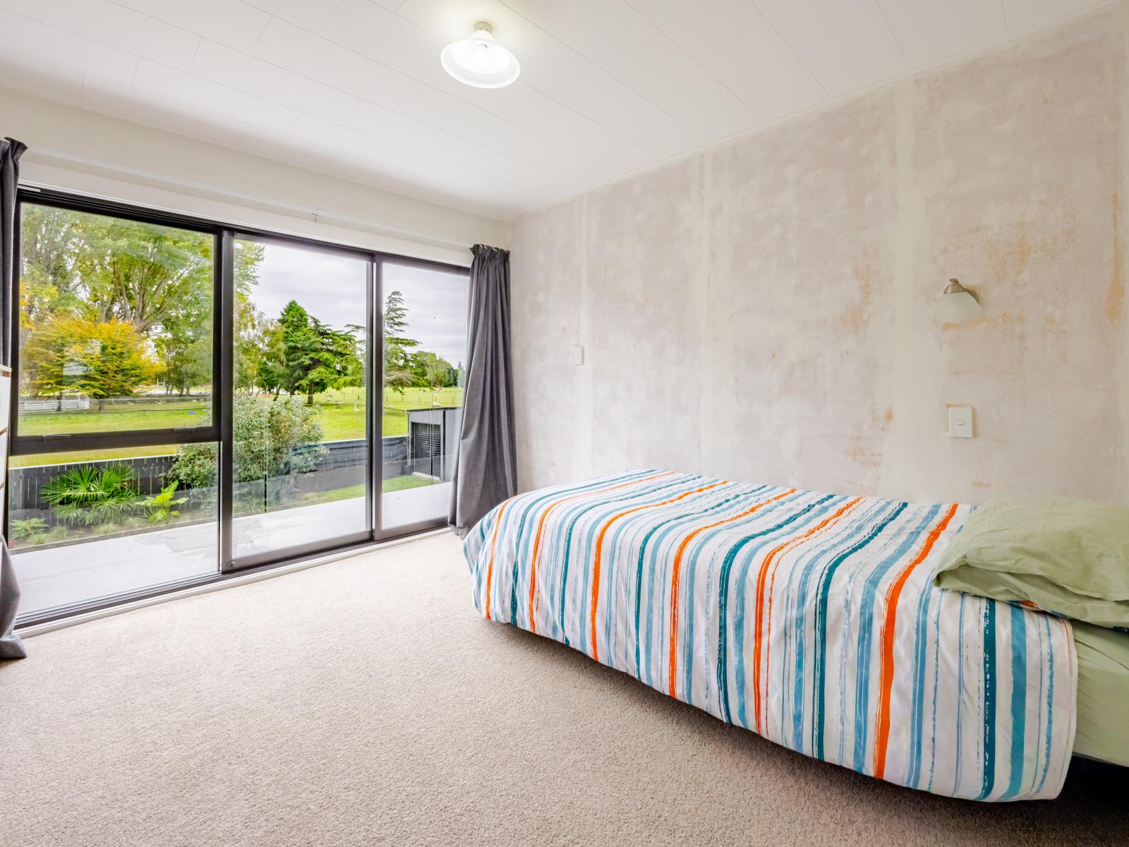 19 Francis Drake Street, Waipukurau