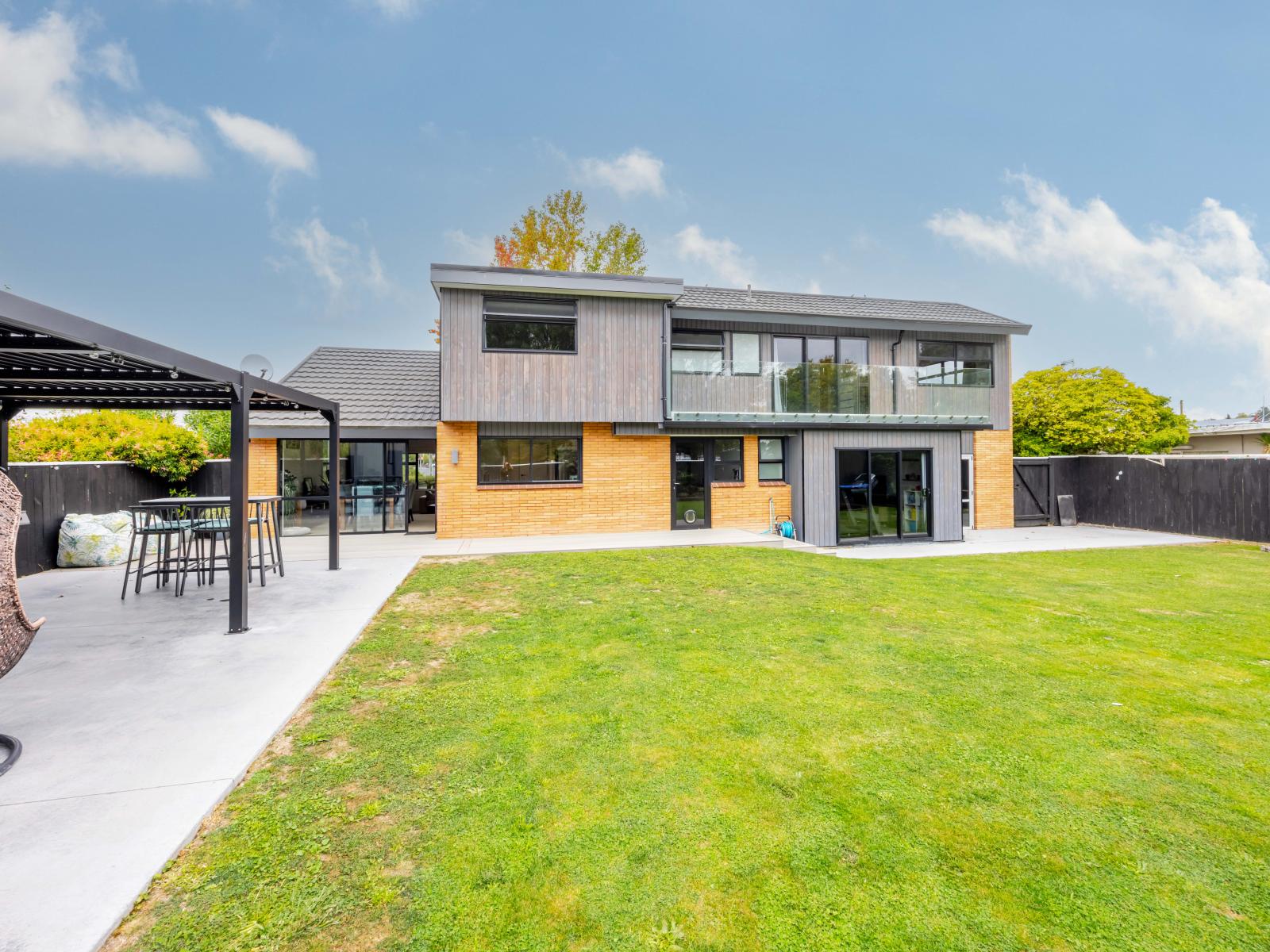 19 Francis Drake Street, Waipukurau