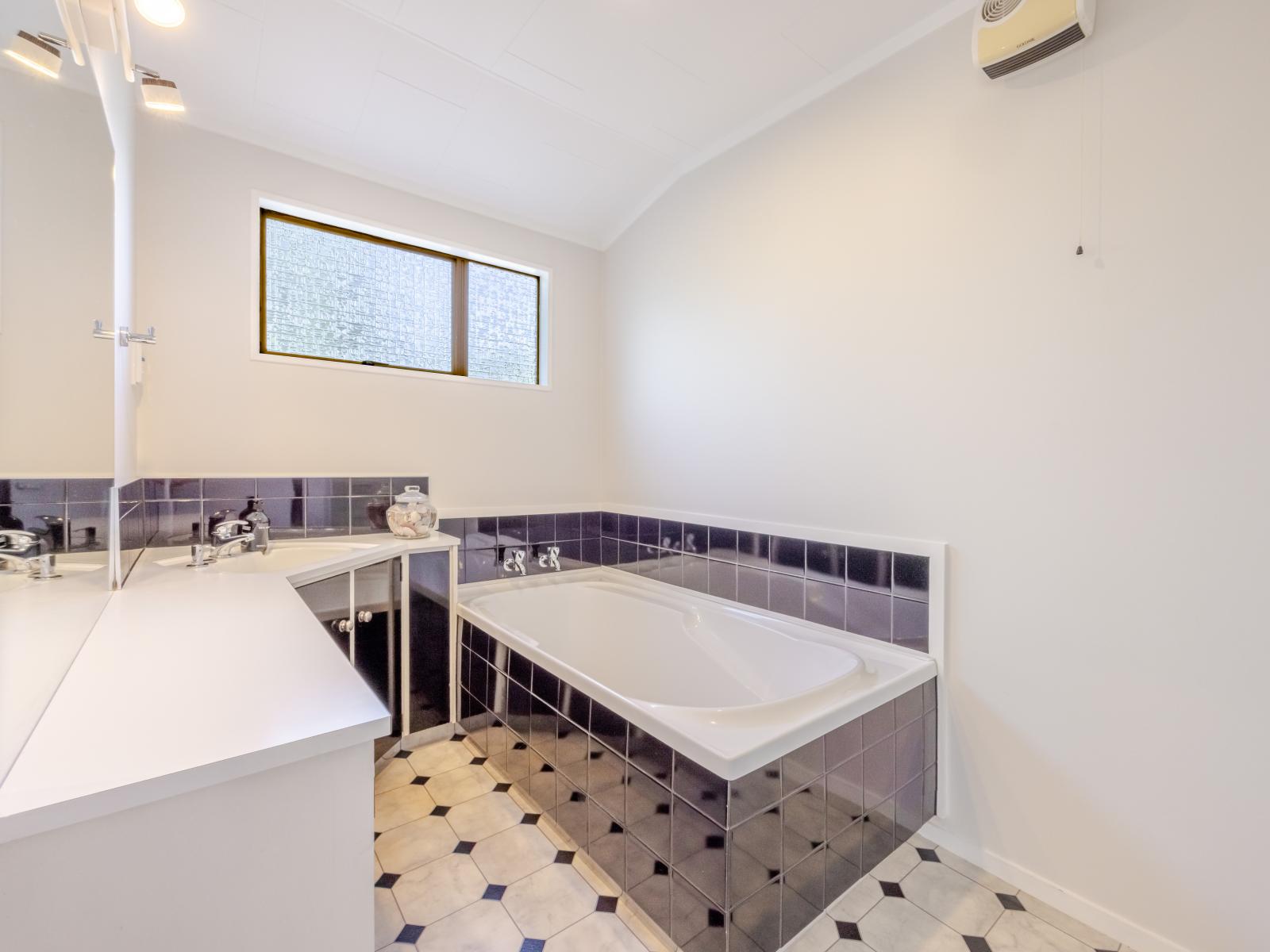 16B Reservoir Road, Waipukurau