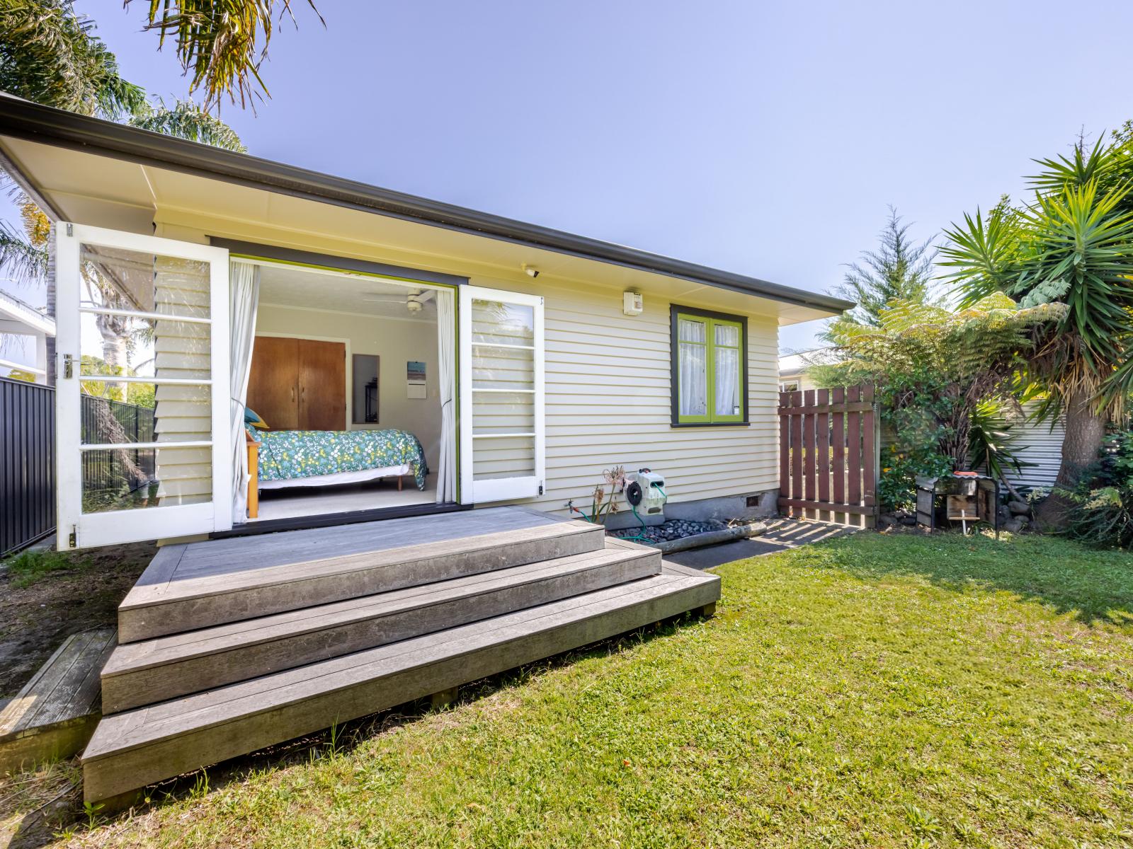 74 Clarence Cox Crescent, Pirimai